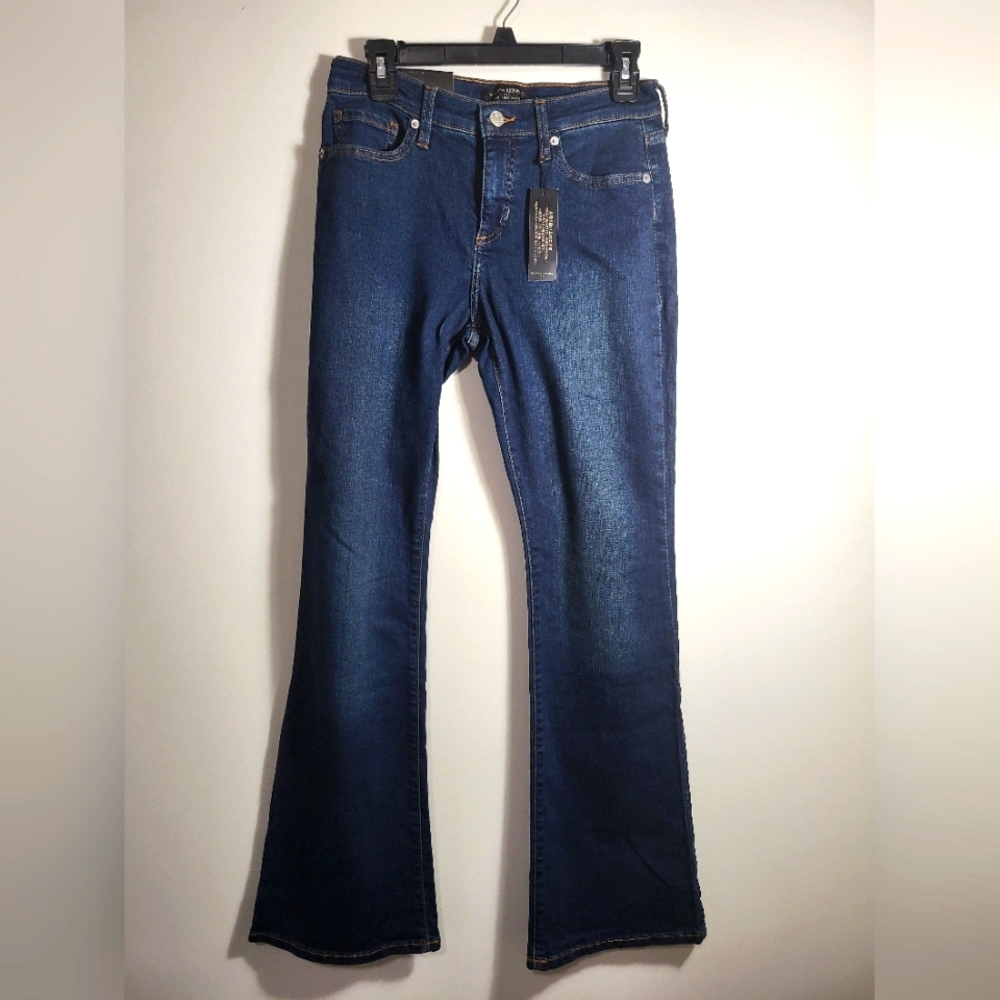 NWT Banana Republic low rise boot cut curvy jeans   women's 26  #1906